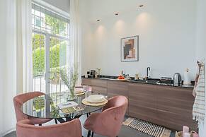 Piccola Como Lotus With 1 Bathrooms