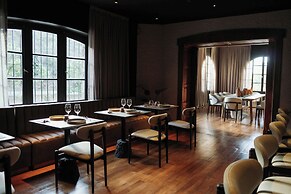 Casa Toledo Hotel