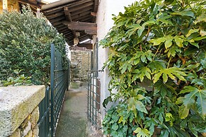 La Lanterna Swimming Pool Retreat
