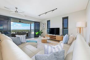 Darwin Waterfront Penthouse