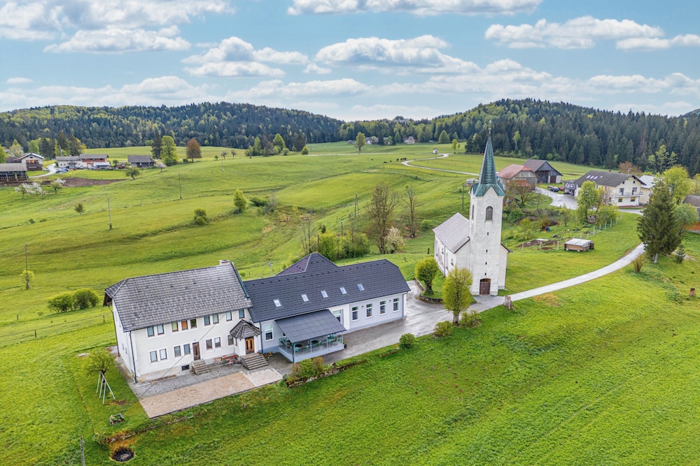 Holy Harmony Suites Apartments
