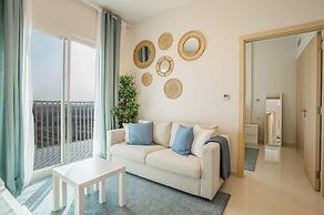 Elegant 2BRApt In Damac Hills 2