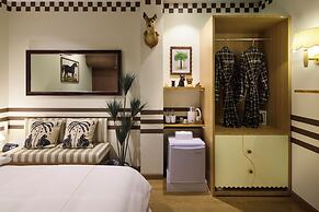 KITSCH HOTEL