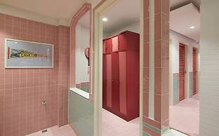 KITSCH HOTEL