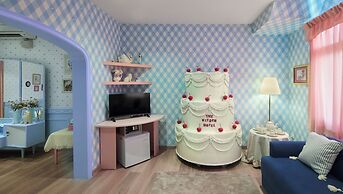 KITSCH HOTEL