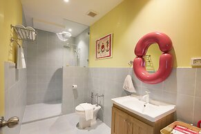 KITSCH HOTEL
