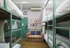 KITSCH HOTEL
