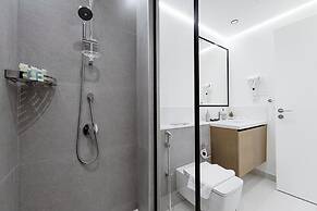 Stayis- 1 BR Spacious & Luxury Apartment