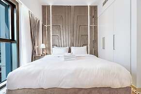 Stayis- 1 BR Spacious & Luxury Apartment
