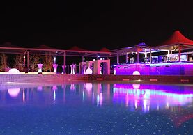 Golden Tulip Muscat