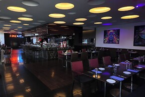 Golden Tulip Muscat