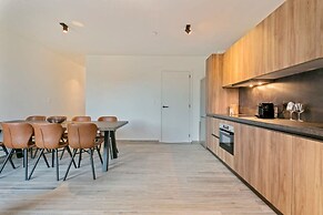Spacious 3 Bedroom Apartment With Private Garage