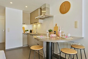 Beautiful Studio With Stunning Seaview and Terrace