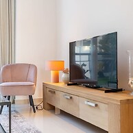 Stylish Duplex Apartment in a Renovated Town House
