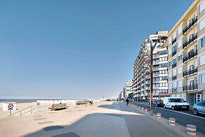 Comfy 1-bedroom Apartment With Side Seaview
