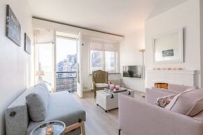 Beautiful and Spacious Studio With Side Seaview