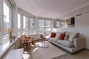 Bright Modern Apartment Close to the Casino