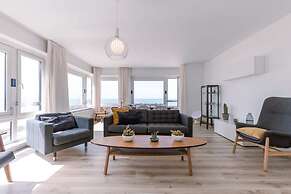 Corner Apartment With Fantastic sea View