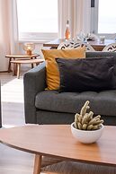Corner Apartment With Fantastic sea View