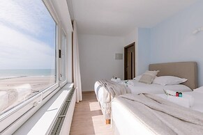 Corner Apartment With Fantastic sea View