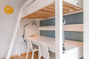 Charming Apartment Near the Beach With Balcony