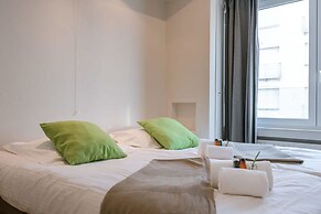 Beautiful Seaview Apartment With Private Garage