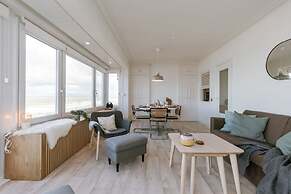 Beautiful Seaview Apartment With Private Garage