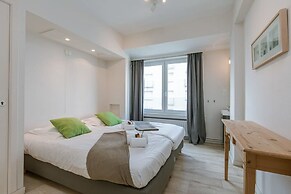 Beautiful Seaview Apartment With Private Garage
