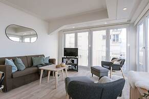 Beautiful Seaview Apartment With Private Garage