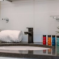 Lovely and Spacious Apartment on top Location