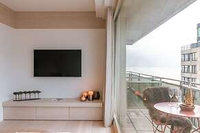 Luxurious two Bedroom With Lateral Seaview