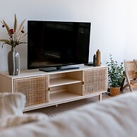 Comfortable Apartment Near the sea