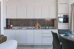 Bright Apartment With Seaview
