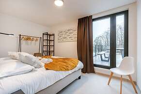 Apartment With two Large Terraces