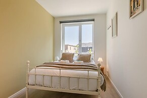 A Luminous Apartment Near the Marina