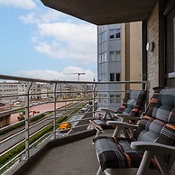 Spacious Apartment With Lateral sea View