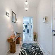 Boulevard Apartment Near the Beach