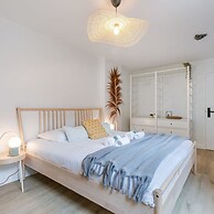 Boulevard Apartment Near the Beach