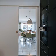 Boulevard Apartment Near the Beach