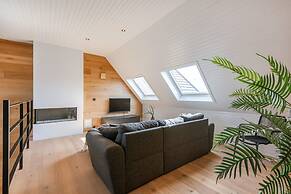 Beautiful and Spacious Vacation Home With Parking