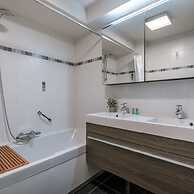 Bright Apartment With Parking Near the Beach