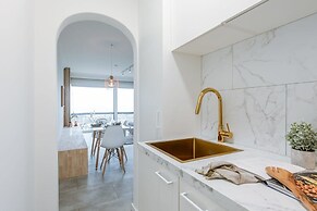 Modern Studio With Seaview and Parking