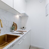 Modern Studio With Seaview and Parking