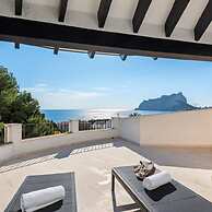 Relax in Luxury at This Stunning Seaside Villa