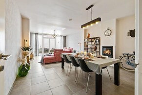 Spacious House With 3 Terraces