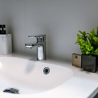 Spacious Vacation Home for 12 Guests in Westende