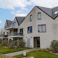 Spacious Top-flour Apartment With Private Parking