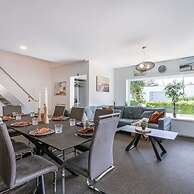 Spacious House With Garden and Parking