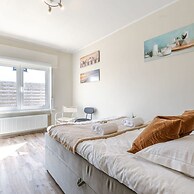 Spacious House With Garden and Parking