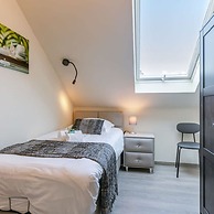 Spacious House With Garden and Parking